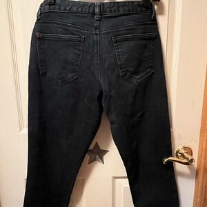 Women’s black size 6 skinny jeans